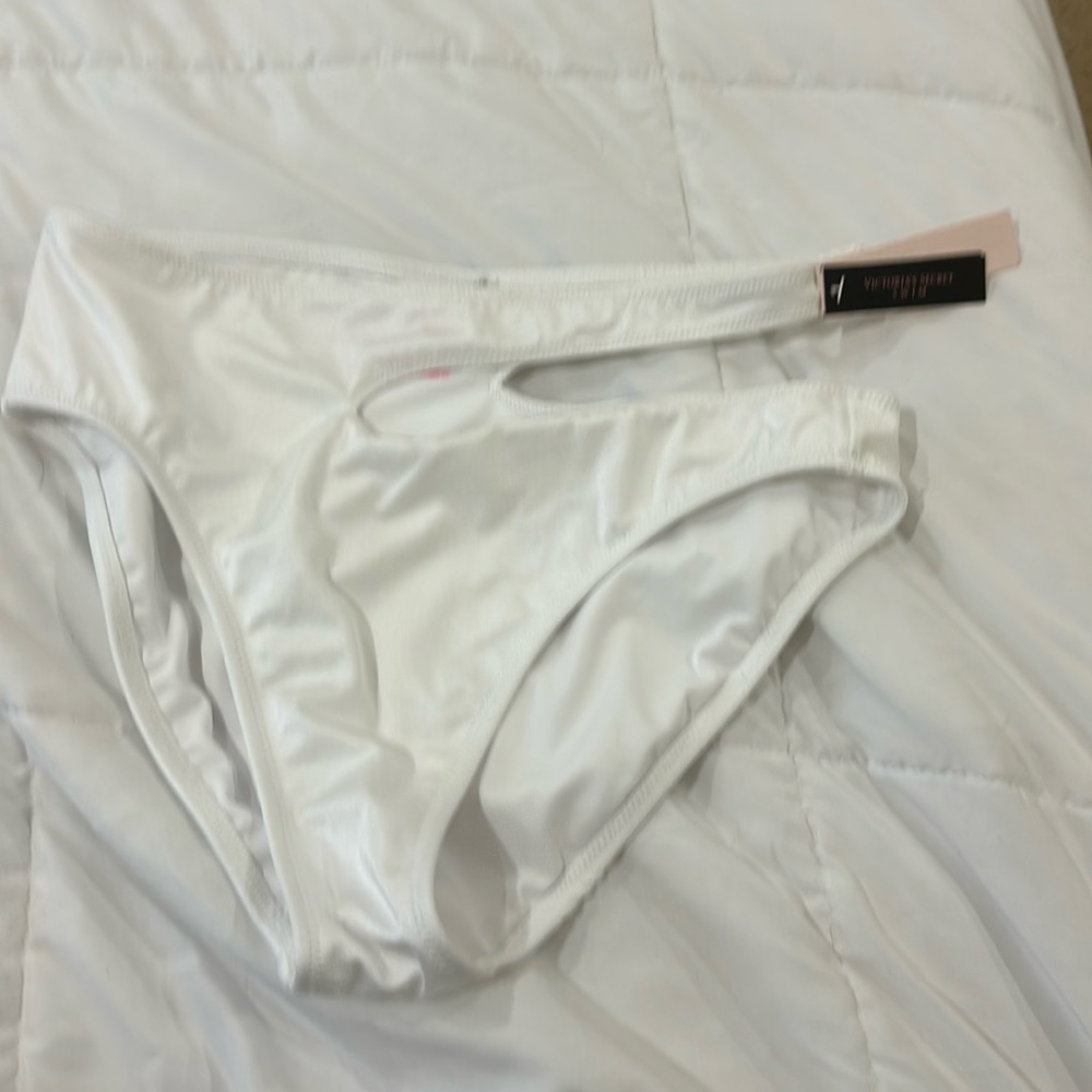 Nwt Victoria’s Secret bikini bottom